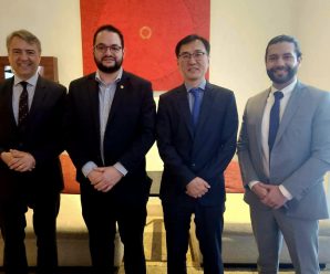 Samsung se reúne con Secretario de Innovación de El Salvador para impulsar programas educativos